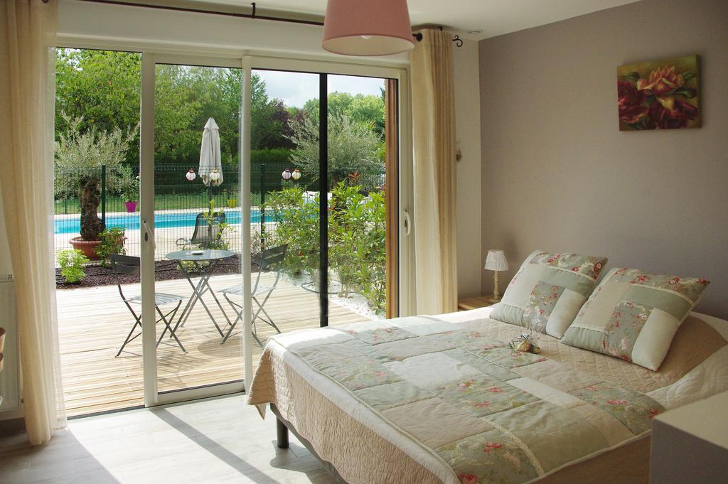 Les Abris Du Chateau Mer Bilik gambar