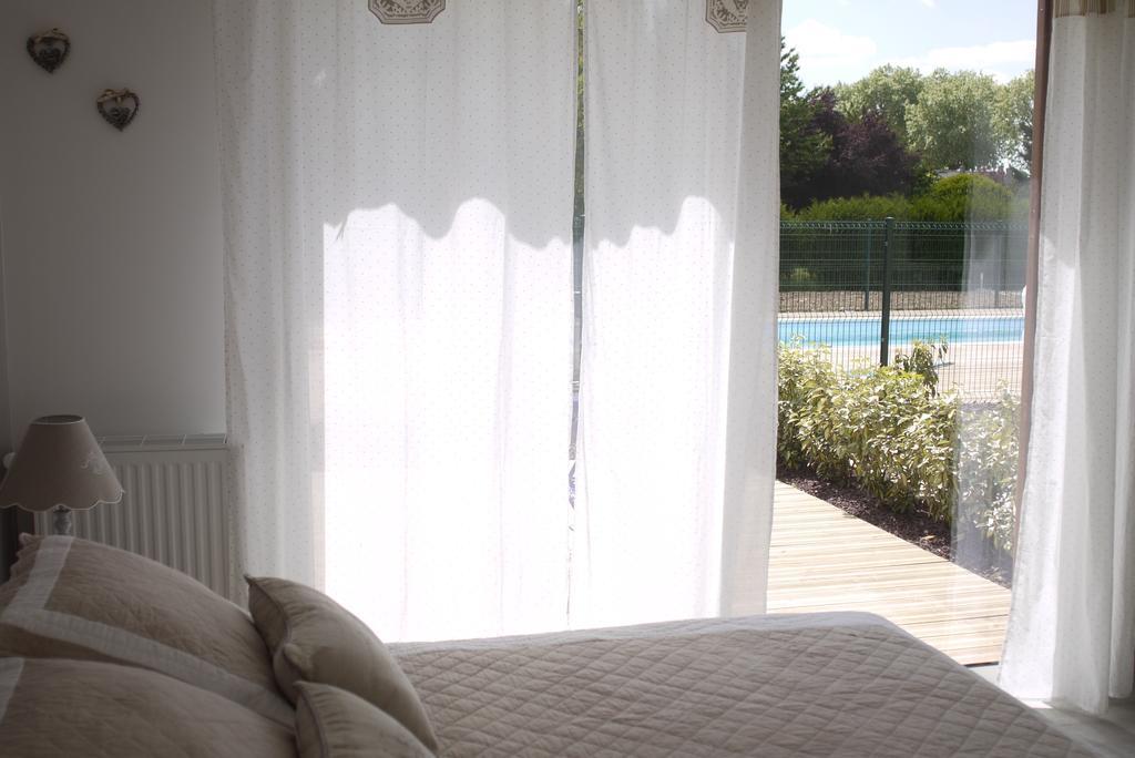 Les Abris Du Chateau Mer Bilik gambar