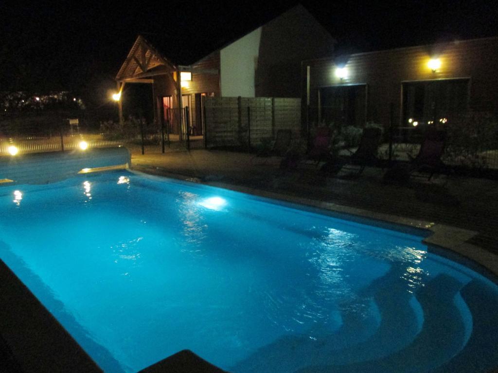 Les Abris Du Chateau Mer Bilik gambar