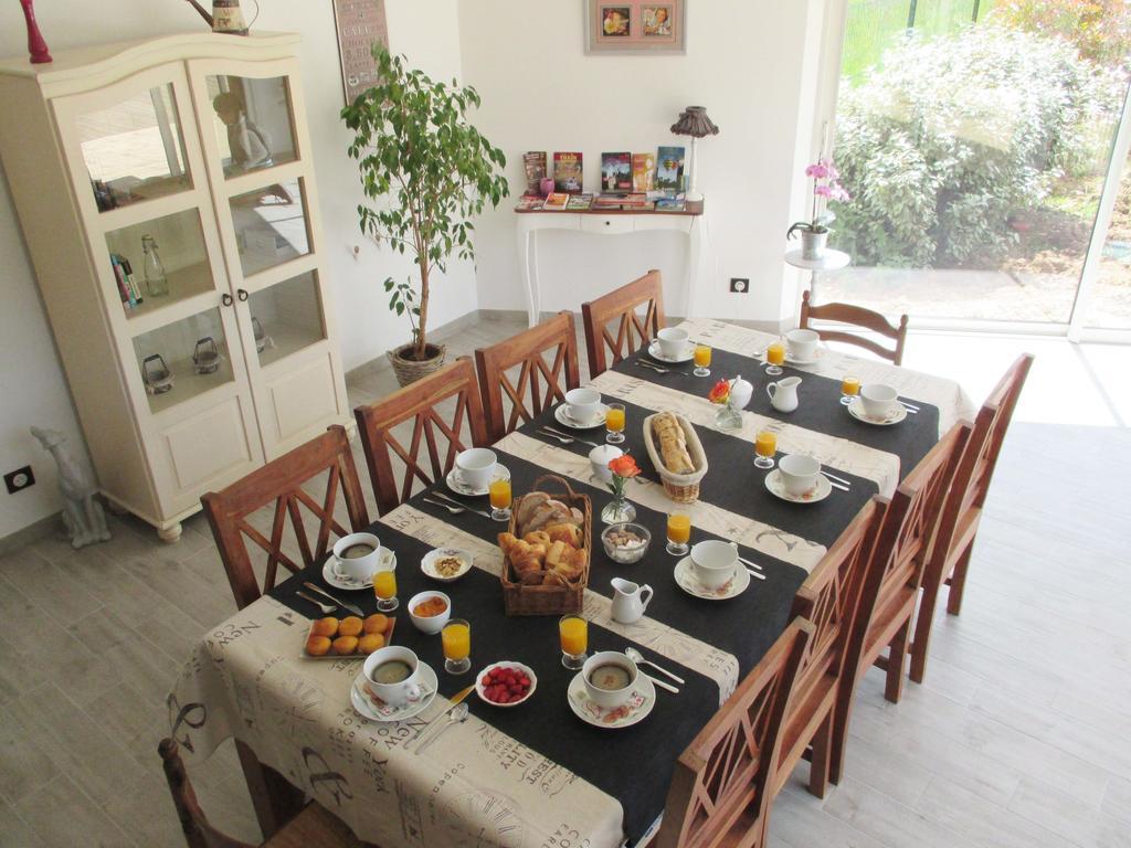 Les Abris Du Chateau Mer Luaran gambar